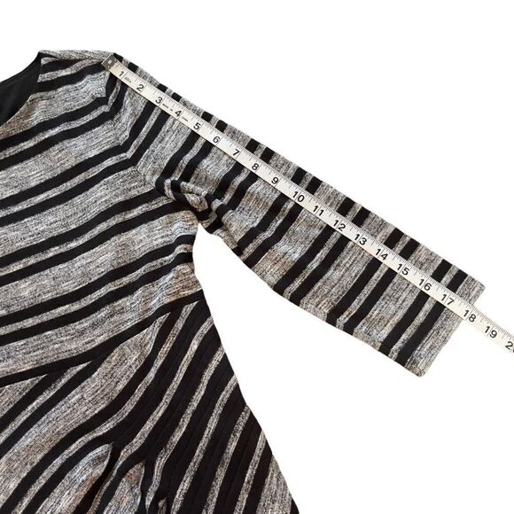 LONDON TIMES Gray & Black Stripe Dress Size 12 - Picture 13 of 16